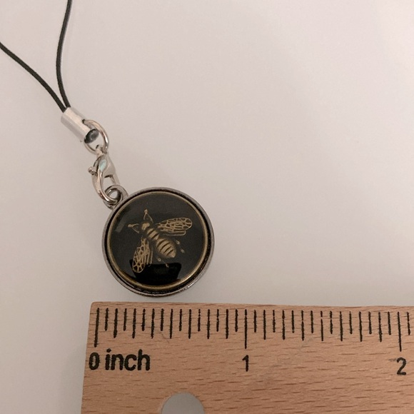 Gucci Vintage Bee Button Charm Upcycled - Picture 4 of 6